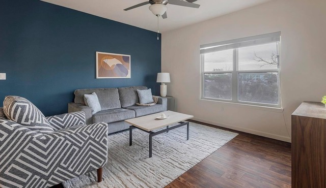 Landing | Modern 1BD, Yoga Studio, Game Room