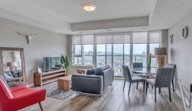 Luxe 1BR with Private Terrace near Ottawa Hospital