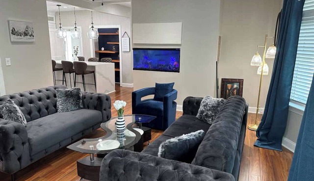 Luxury Lake Duplex Mins From downtown Gainesville