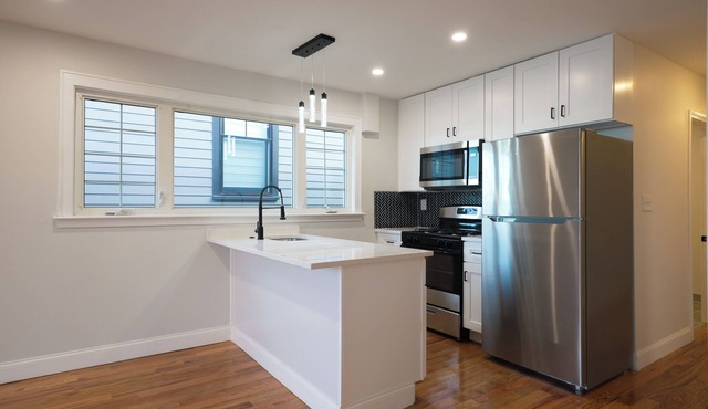Modern 3BR in Eagle Hill - Close to Airport, Transit & Downtown