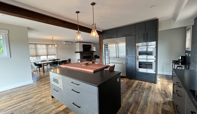 Modern Downtown Stunner