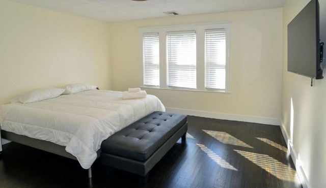Modern Two Bedroom Condo - Boston