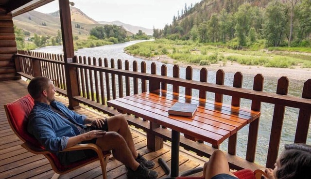 River's Fork Lodge