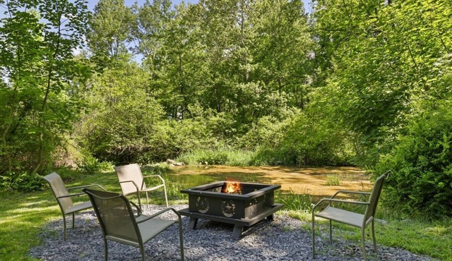 Robin`s Rest, Saylors Lake w/Pond & Fire Pit