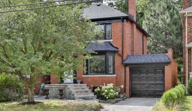 Spacious, cozy master bedroom in midtown Toronto