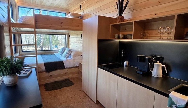 Spruce: Tranquil Modern Family Tiny Home Pod with 300-Acre Forest Views near Quakertown, Pennsylvania