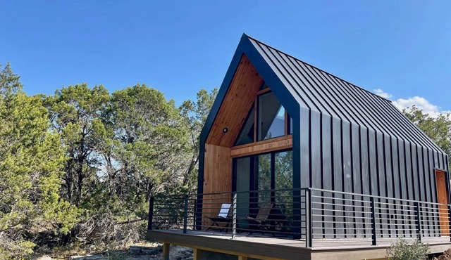 Starrynight Modern Cabin - BRAND NEW!