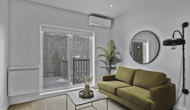 Trendy Open-Space Studio by Jean Talon Market