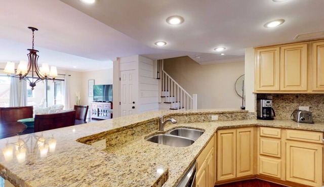 Updated Villa within Shelter Cove Harbour!