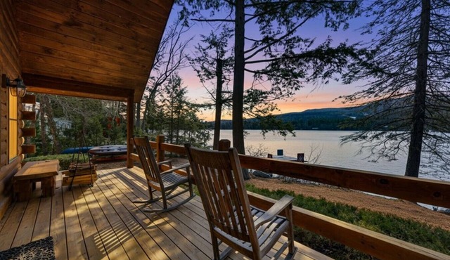 Water’s Edge | Private Dock, Hot Tub & Kayaks