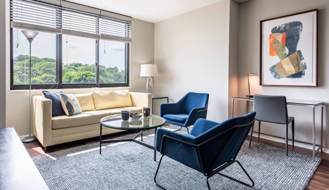 White Plains Two Bed with Luxury Amenities
