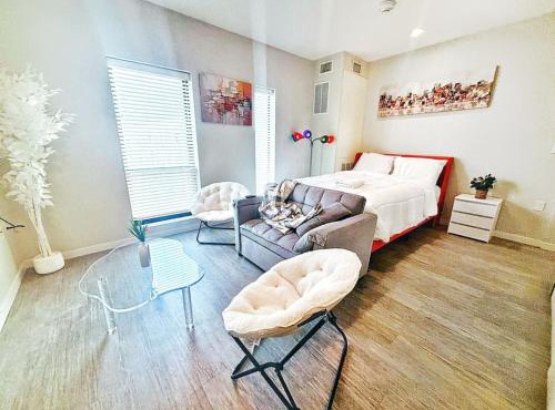 Zesty Orange Abode (438)