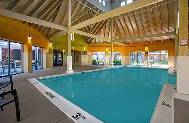 3-Star Hotel ∙ Homewood Suites by Hilton Chicago-Lincolnshire
