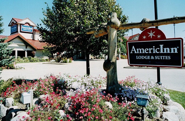 AmericInn by Wyndham Oswego