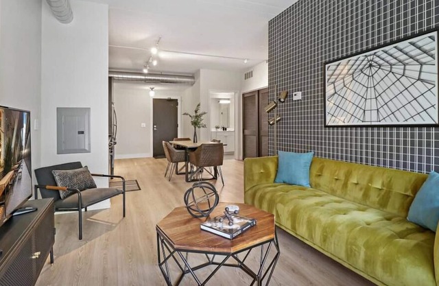 BEL2 Beautiful Belmont 1BR Apt w/ In-Unit Washer/Dryer