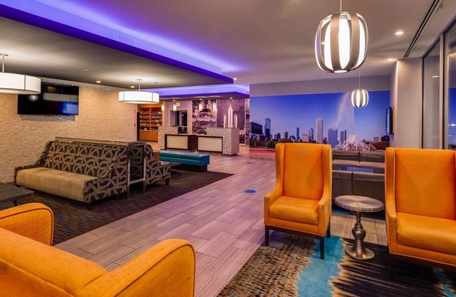 Best Western Plus Hyde Park Chicago Hotel