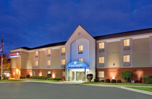 Candlewood Suites Rockford, an IHG Hotel