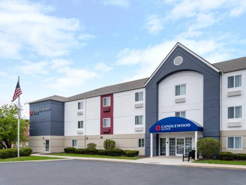 Candlewood Suites Rockford Ihg Hotel 