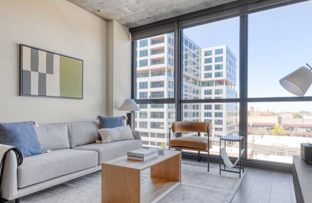 Charming West Loop 1BR w/ Pool & Gym, walk to Shops, by Blueground