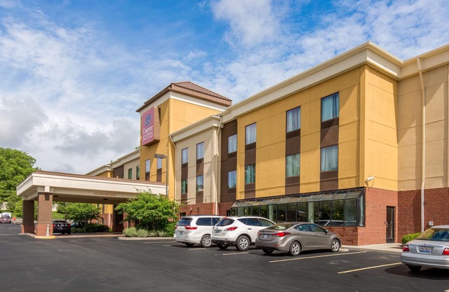 Comfort Suites Fairview Heights