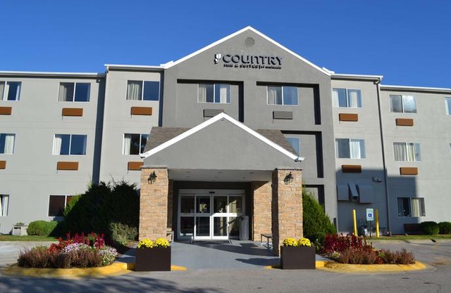 Country Inn & Suites by Radisson Fairview Heights