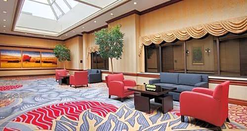 DoubleTree by Hilton Lisle Naperville