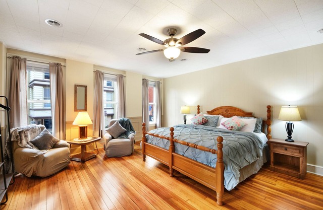 Downtown Galena Spacious Apartment by RedAwning