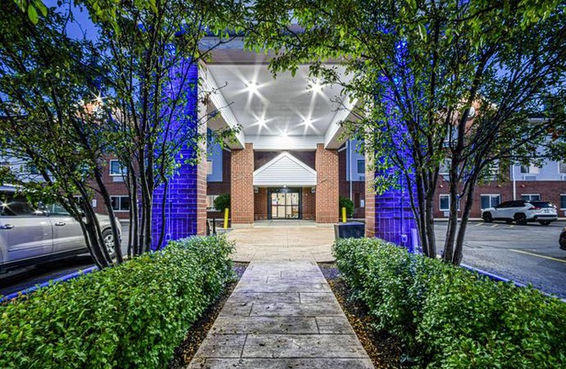 Holiday Inn Express Chicago Northwest-Vernon Hills