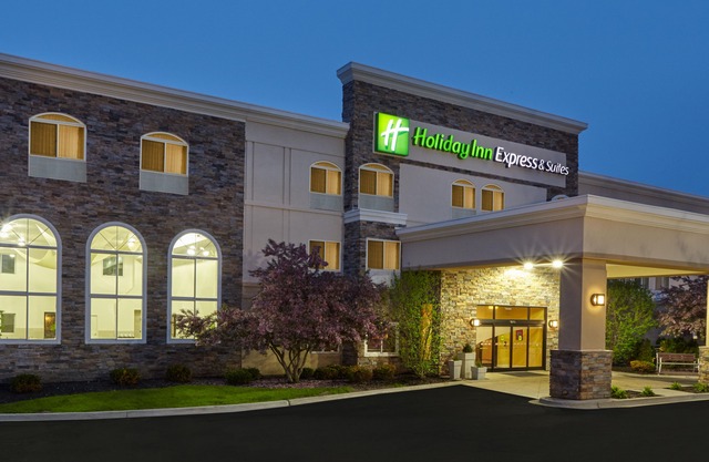 Holiday Inn Express Hotel & Suites Chicago-Libertyville, an Ihg Hotel