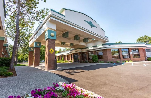 Holiday Inn Express Naperville
