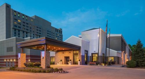 Holiday Inn Express Springfield Ihg Hotel 