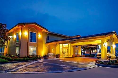 La Quinta Inn by Wyndham Moline Airport
