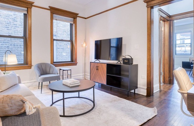 Luxe Lakeview 3BR near Wrigley Field, 1 block to Red Line, by Blueground