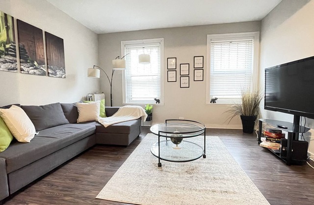 Perfectly located in the heart of downtown Hyde Park