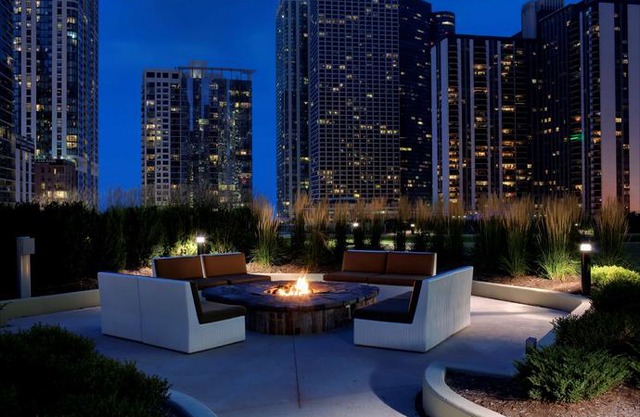 Radisson Blu Aqua Hotel Chicago