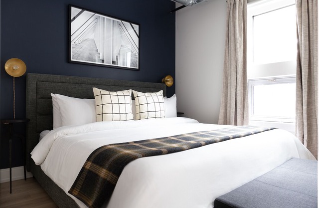 Sonder | The Bel | Bright 1BR + Rooftop