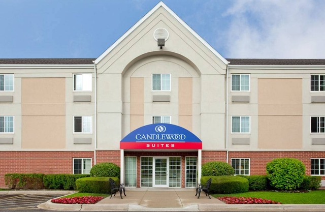Sonesta Simply Suites Chicago Libertyville