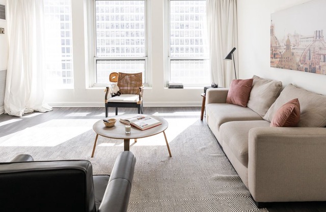 UChicago, Shops + Eats, Lake | Gym + W&D | Zencity