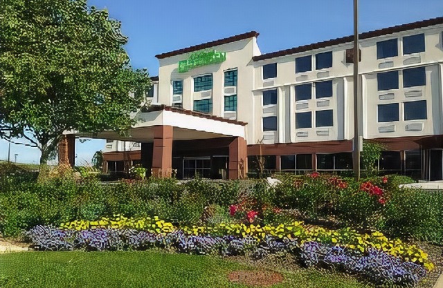 Wyndham Garden Elk Grove Village - O'Hare