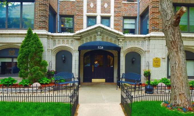 Lakeview Hotel | 111 m² Hotel ∙ 127 guests