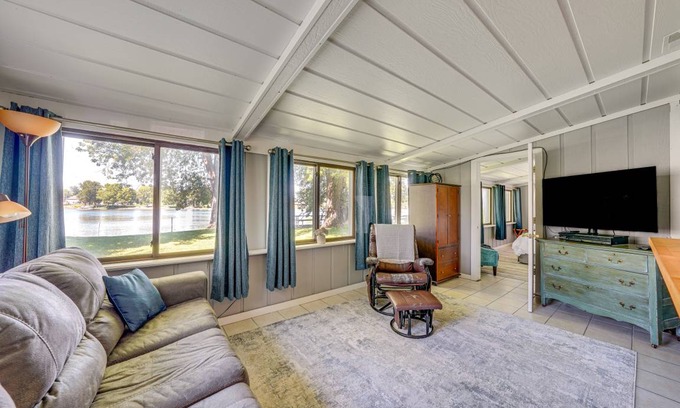 Dixon House | 111 m² House ∙ 2 bedrooms ∙ 6 guests