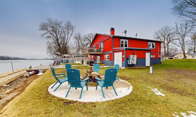 Channel Lake Apartment | 135 m² Apartment ∙ 3 bedrooms ∙ 10 guests