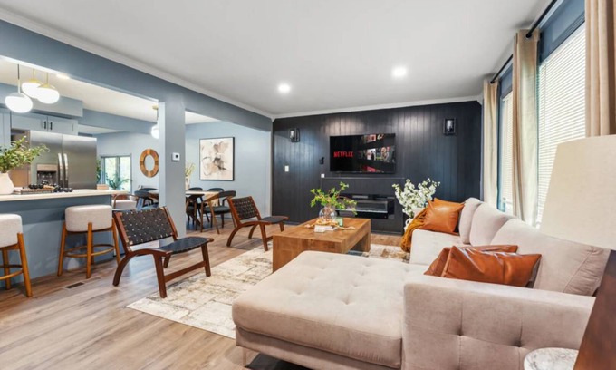 Lemont Apartment | 139 m² Apartment ∙ 3 bedrooms ∙ 6 guests