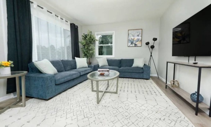 Wheaton House | 139 m² House ∙ 4 bedrooms ∙ 8 guests