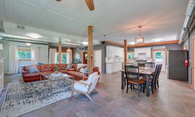Warrenville House | 148 m² House ∙ 2 bedrooms ∙ 8 guests