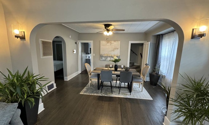 Des Plaines House | 149 m² House ∙ 4 bedrooms ∙ 10 guests