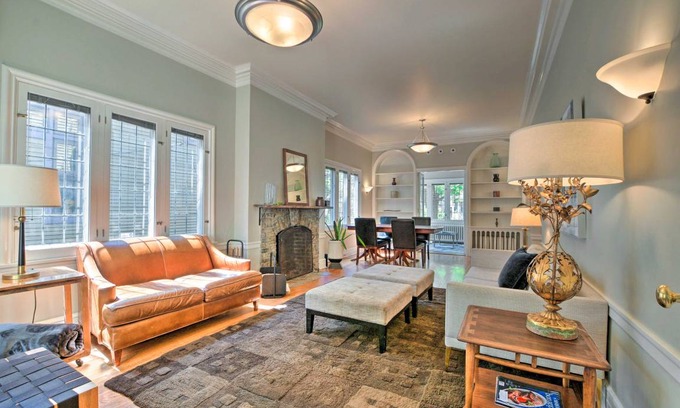 Oak Park House | 165 m² House ∙ 4 bedrooms ∙ 8 guests