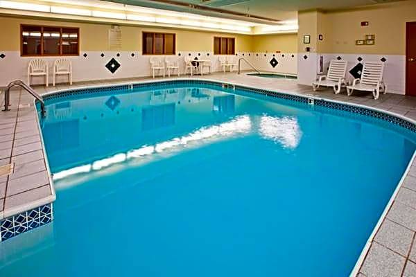 Galesburg Hotel | 2-Star Hotel ∙ AmericInn by Wyndham, Galesburg, IL