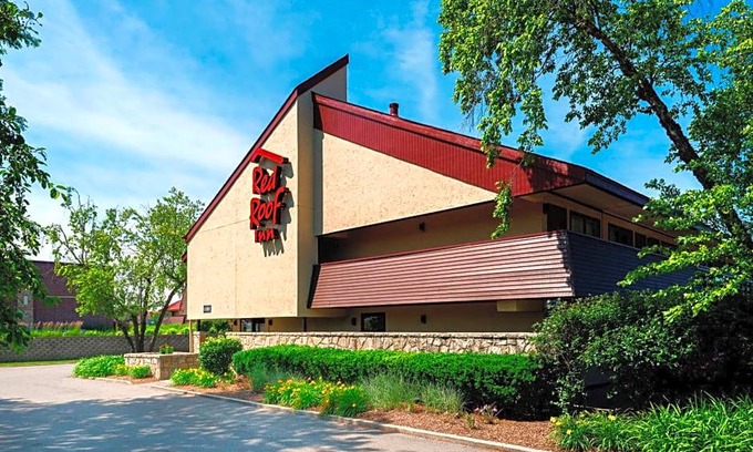 Rockford Hotel | 2-Star Hotel ∙ Red Roof Inn Rockford East - Casino District