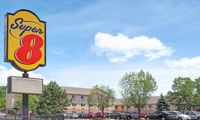 Elk Grove Village Hotel | 25 m² Hotel ∙ 127 guests
